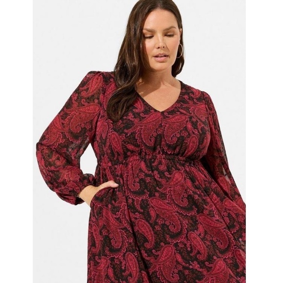 NWT TORRID Tea Length Clip Dot Open Back A-line Dress - Picture 2 of 5